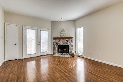 apt-104-3129 Sondra Dr, Fort Worth, TX, 76107-7712 | Card Image