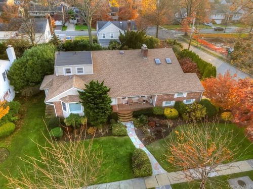 58 Allen Rd, Rockville Centre, NY, 11570-1213 | Card Image