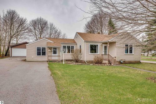 303 S Seventh, West Branch, MI, 48661 | Card Image