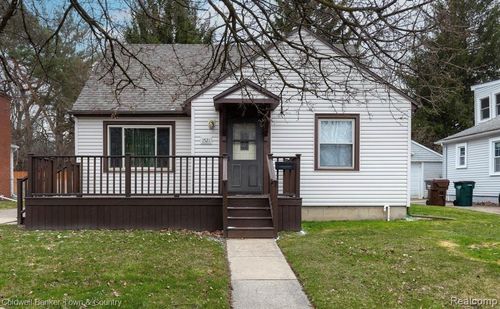 1521 Victor Avenue, Lansing, MI, 48910 | Card Image