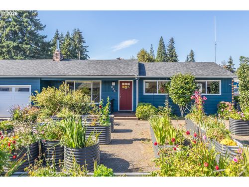 142 Belle Ct, Oregon City, OR, 97045-3602 | Card Image