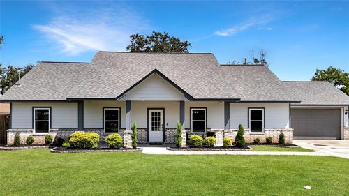 214 N Mahan St, Richwood, TX, 77531-2812 | Card Image