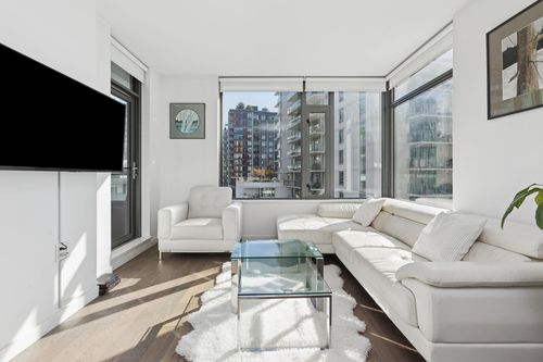 609-1688 Pullman Porter St, Vancouver, BC, V6A0H3 | Card Image