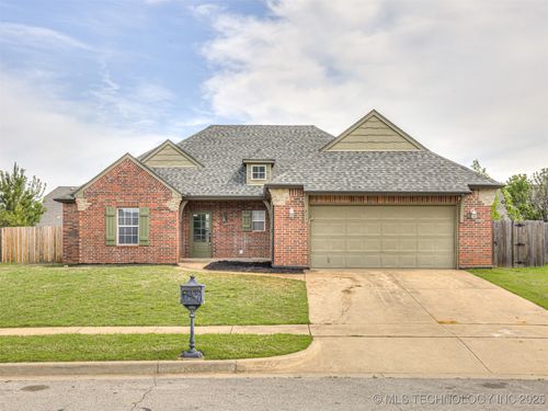 311 E 126th St S, Jenks, OK, 74037-2896 | Card Image