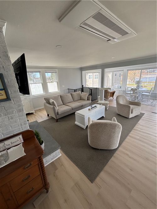 53 Bayberry Road, Narragansett, RI, 02882 | Card Image