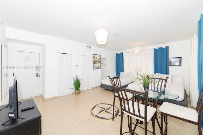 APT-203 - 918 Ocean Dr, Condo with 0 bedrooms, 1 bathrooms and null parking in Miami Beach FL | Image 4