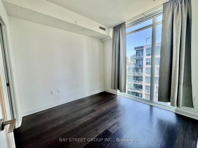 1514 - 27 Bathurst St, Condo with 2 bedrooms, 2 bathrooms and null parking in Toronto ON | Image 10