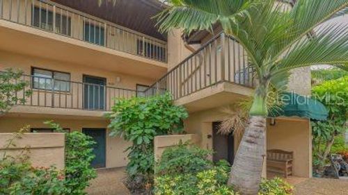 5569-5569 Ashton Lake Dr, Sarasota, FL, 34231-6258 | Card Image