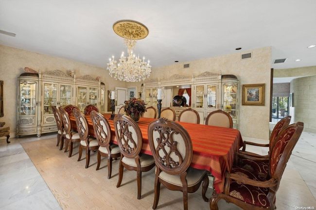 12 Woodfield Ln, House other with 8 bedrooms, 8 bathrooms and null parking in Glen Head NY | Image 5