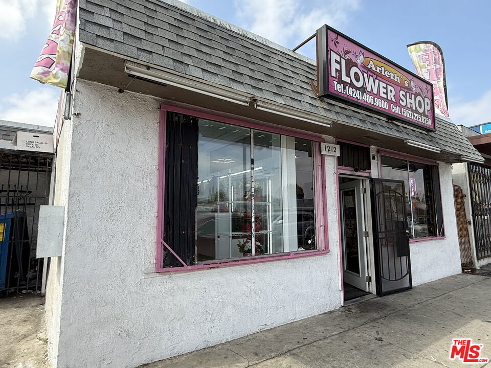 1212 E Rosecrans Ave, Compton, CA 90221