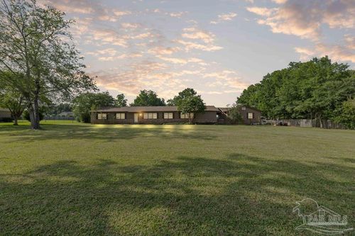 304 Man O War Cir, Cantonment, FL, 32533-6518 | Card Image