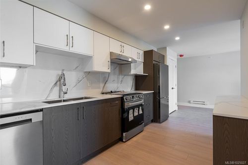 315-171 Jensen Ave W, Parksville, BC, V9P1K3 | Card Image