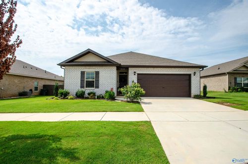7003 Straightway Ct Nw, Huntsville, AL, 35806-3110 | Card Image