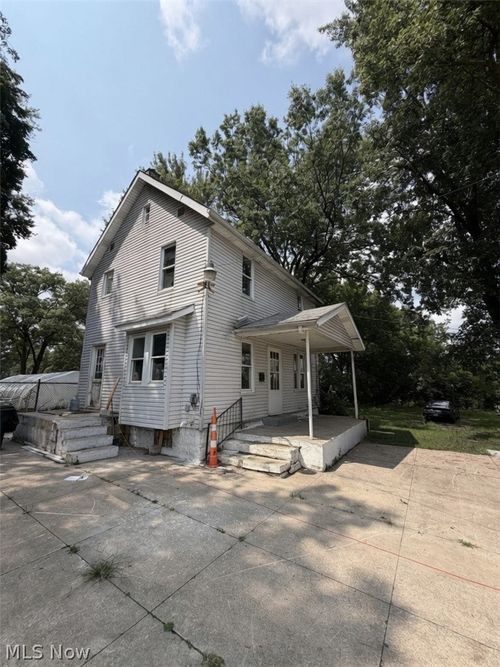 800 Beardsley St, Akron, OH, 44311-2248 | Card Image