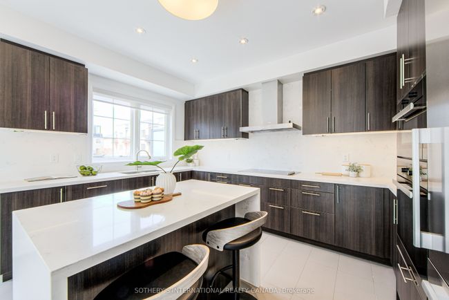 21 Sir Frederick Banting Way, Condo with 3 bedrooms, 5 bathrooms and 2 parking in Unionville ON | Image 11