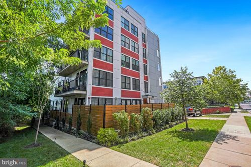 8-1245 N Pierce St, ARLINGTON, VA, 22209-3469 | Card Image