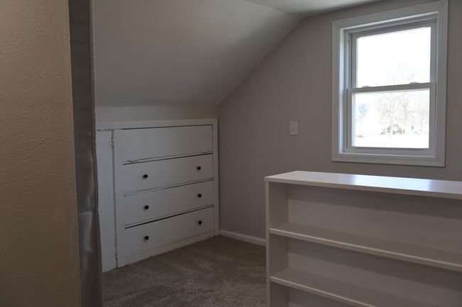 Upper level bedroom #2 | Image 19