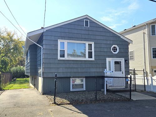 75 Standish Rd, Revere, MA, 02151-5483 | Card Image