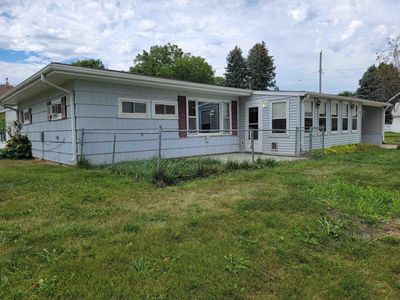 128 7th St. East, House other with 2 bedrooms, 1 bathrooms and null parking in Cresco IA | Image 2