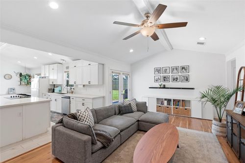 102 Enchanted Oaks Ct, Spring, TX, 77388-6004 | Card Image