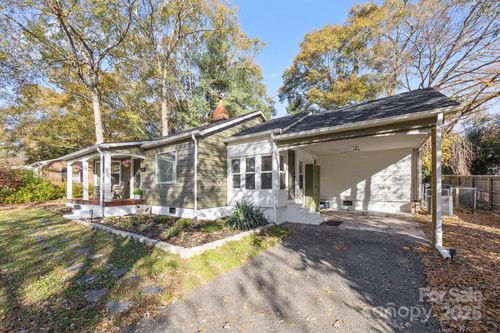 504 W Church St, Dallas, NC, 28034-1911 | Card Image