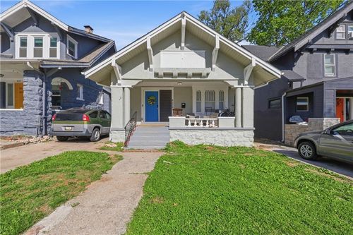 4239 Chestnut Ave, Kansas City, MO, 64130-1335 | Card Image