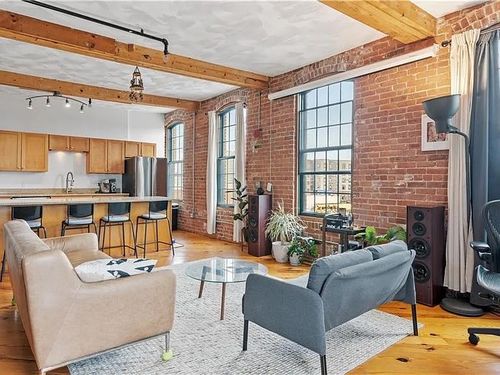 305-407 Pine St, Providence, RI, 02903-4557 | Card Image