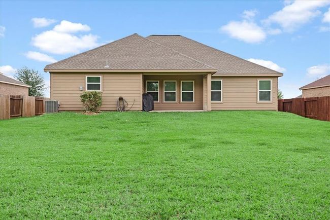 18716 Encinal Trl, House other with 3 bedrooms, 2 bathrooms and 2 parking in Magnolia TX | Image 36