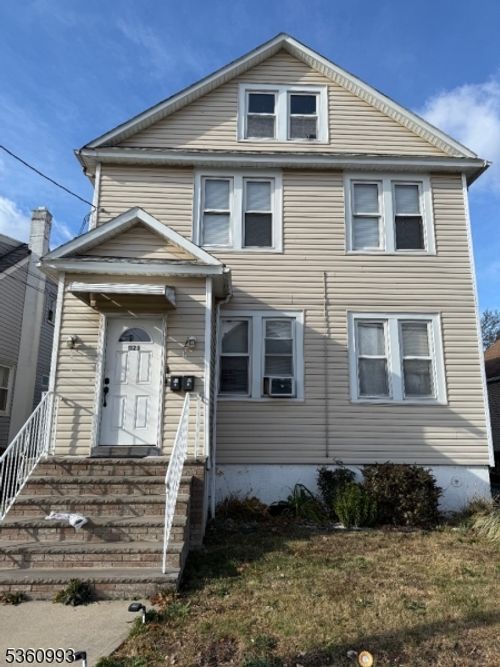 1123 E Blancke St, Linden, NJ, 07036-2001 | Card Image