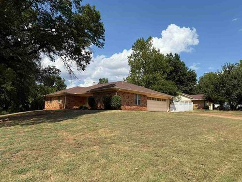 1623 S Surrey Dr, Stillwater, OK, 74074-1851 | Card Image