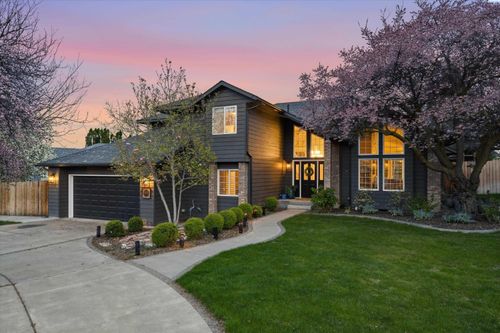 201 Piper St, Richland, WA, 99352-8702 | Card Image