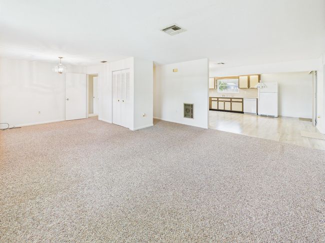 810 Se 13 Th St, House other with 3 bedrooms, 2 bathrooms and null parking in OKEECHOBEE FL | Image 6