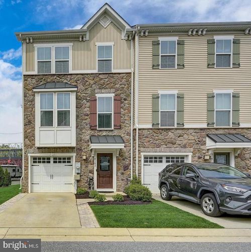 8102 Secluded Cove Ln, BALTIMORE, MD, 21222-5550 | Card Image