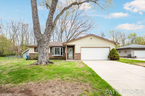 15500 Pine Street, Grand Haven, MI, 49417 | Card Image