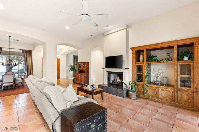 4649 Bird View Ct, House other with 4 bedrooms, 3 bathrooms and null parking in Las Vegas NV | Image 9