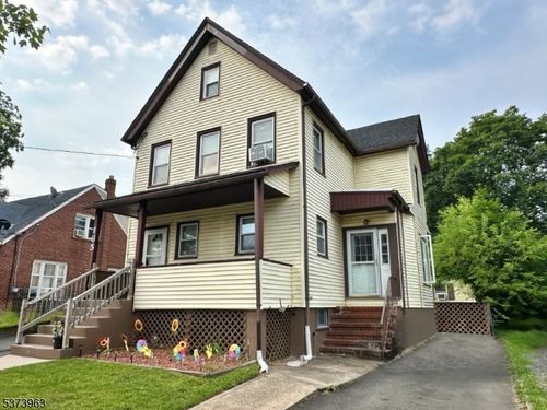 165 Prospect St, South Bound Brook, NJ, 08880-1240 | Card Image