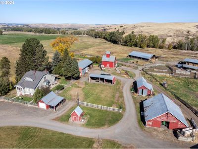 81703 E Highway 82, House other with 5 bedrooms, 2 bathrooms and 1 parking in Wallowa OR | Image 2