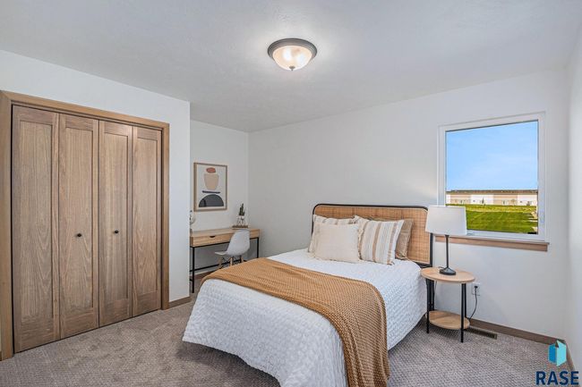 5401 S Teskey Pl, Townhouse with 3 bedrooms, 3 bathrooms and null parking in Sioux Falls SD | Image 12