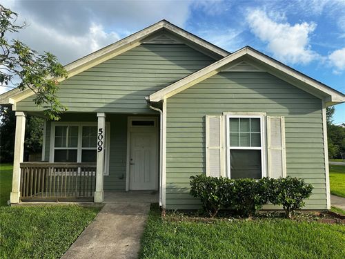 5009 Lawndale St, La Marque, TX, 77568-3012 | Card Image