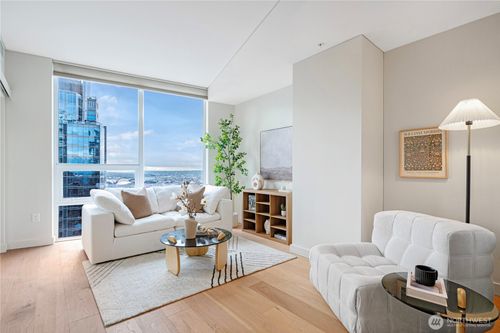 3004-121 Stewart St, Seattle, WA, 98101-1137 | Card Image
