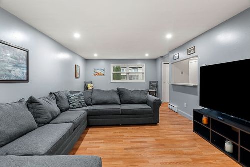 20-20 Mason Ct, Amesbury, MA, 01913-1006 | Card Image