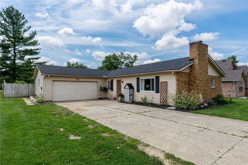 3953 Navajo Trl, Jamestown, OH, 45335-1325 | Card Image