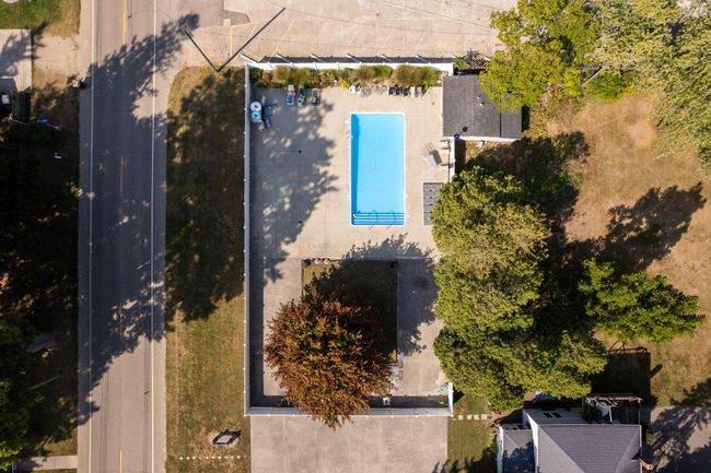 UNIT-23 - 7370 N Shore Dr, Condo with 2 bedrooms, 2 bathrooms and null parking in South Haven MI | Image 45