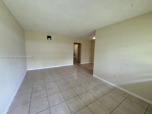 2-151 Nw 164th St, Miami, FL, 33169-6542 | Card Image