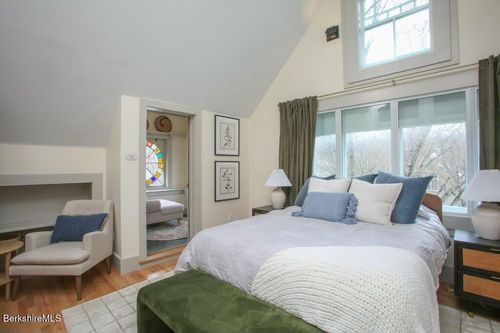 4-44 Main St, Stockbridge, MA, 01262-7790 | Card Image