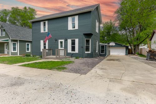 114 W Columbia St, Danvers, IL, 61732-9248 | Card Image