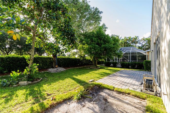 262 Kensington Way, House other with 3 bedrooms, 2 bathrooms and null parking in Royal Palm Beach FL | Image 8