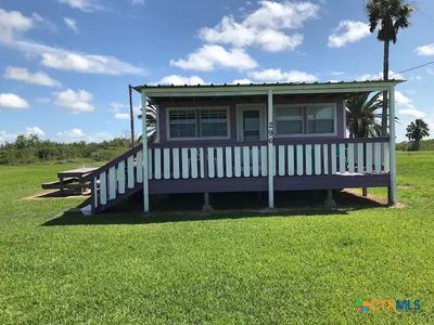 296 S Ocean Drive, House other with 2 bedrooms, 2 bathrooms and null parking in Port Lavaca TX | Image 3