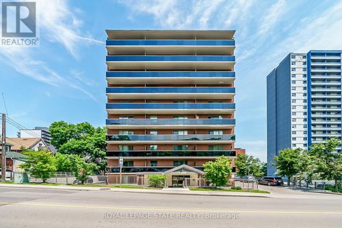 702-81 Charlton Avenue E, Hamilton (Corktown), ON, L8N1Y7 | Card Image