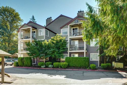 unit-e103-700 Front St S, Issaquah, WA, 98027-4227 | Card Image